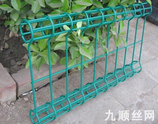 雙圈護(hù)欄網(wǎng).jpg