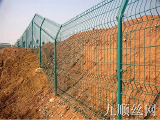 公路護欄網(wǎng)2.jpg
